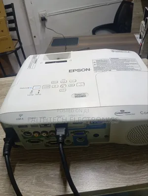 Epson Hd Projector – Like New