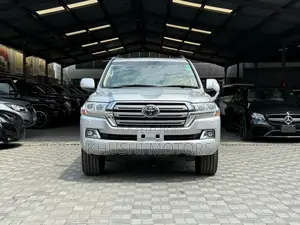 Toyota Land Cruiser 2018 Silver