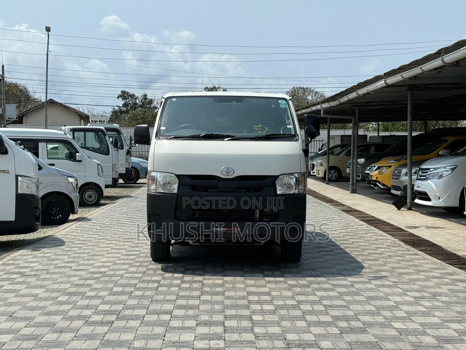 Toyota Regius 2018 White