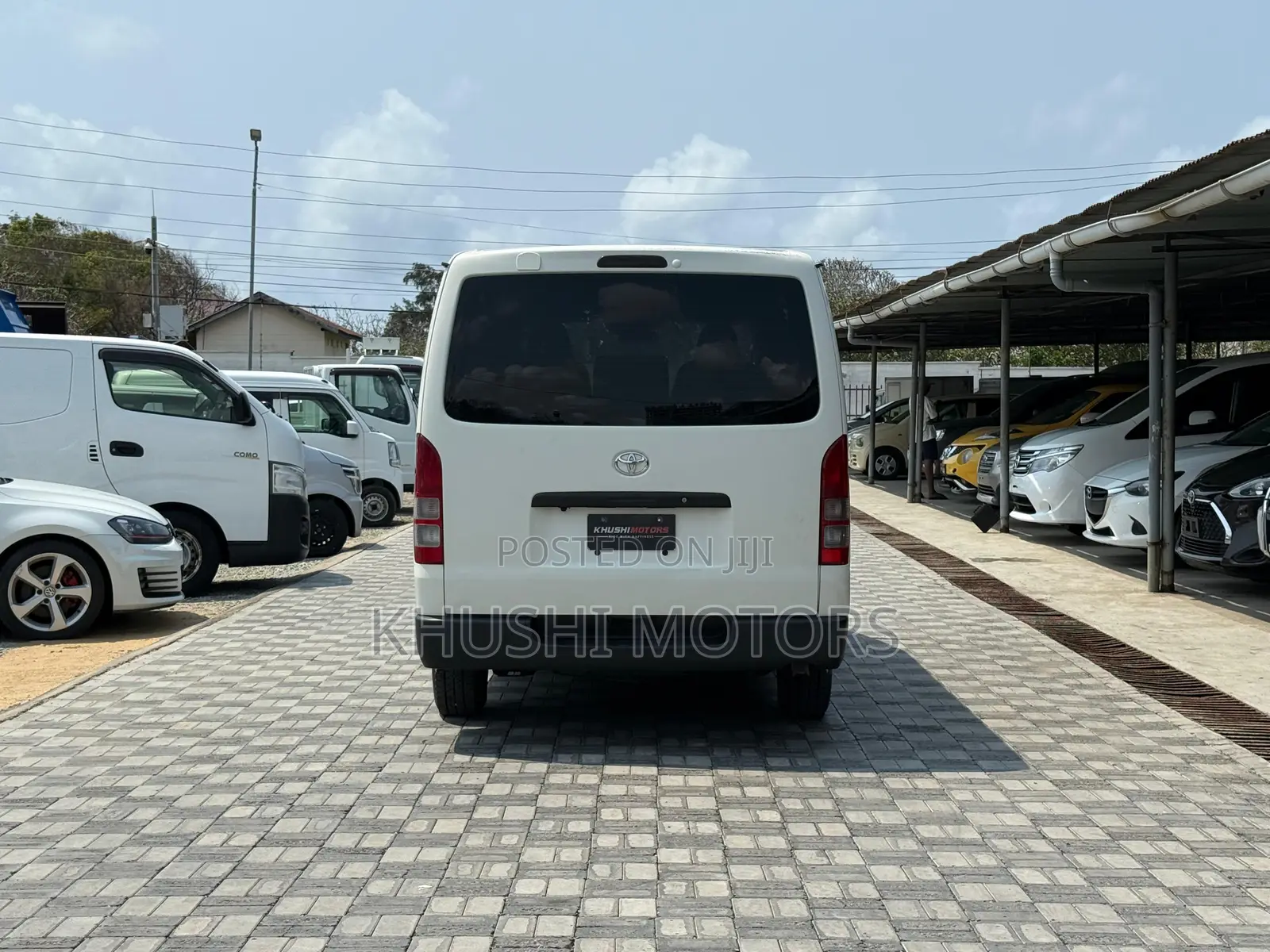 Toyota Regius 2018 White