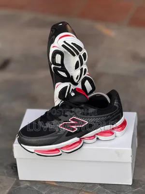 New Balance 2000