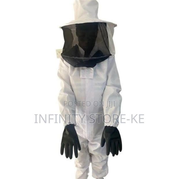 Bee Suit and Durable Gloves - thumbnail 3