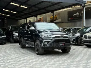 Toyota Hilux 2018 Black