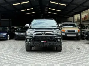 Toyota Hilux 2018 Black