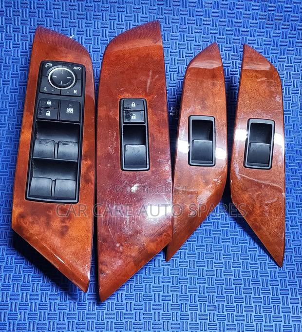 Main Switch Toyota Lexus 2012 - main view