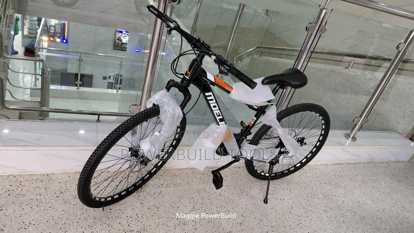 Size 26 Adult Mountain Bike Fully Geared With Shox