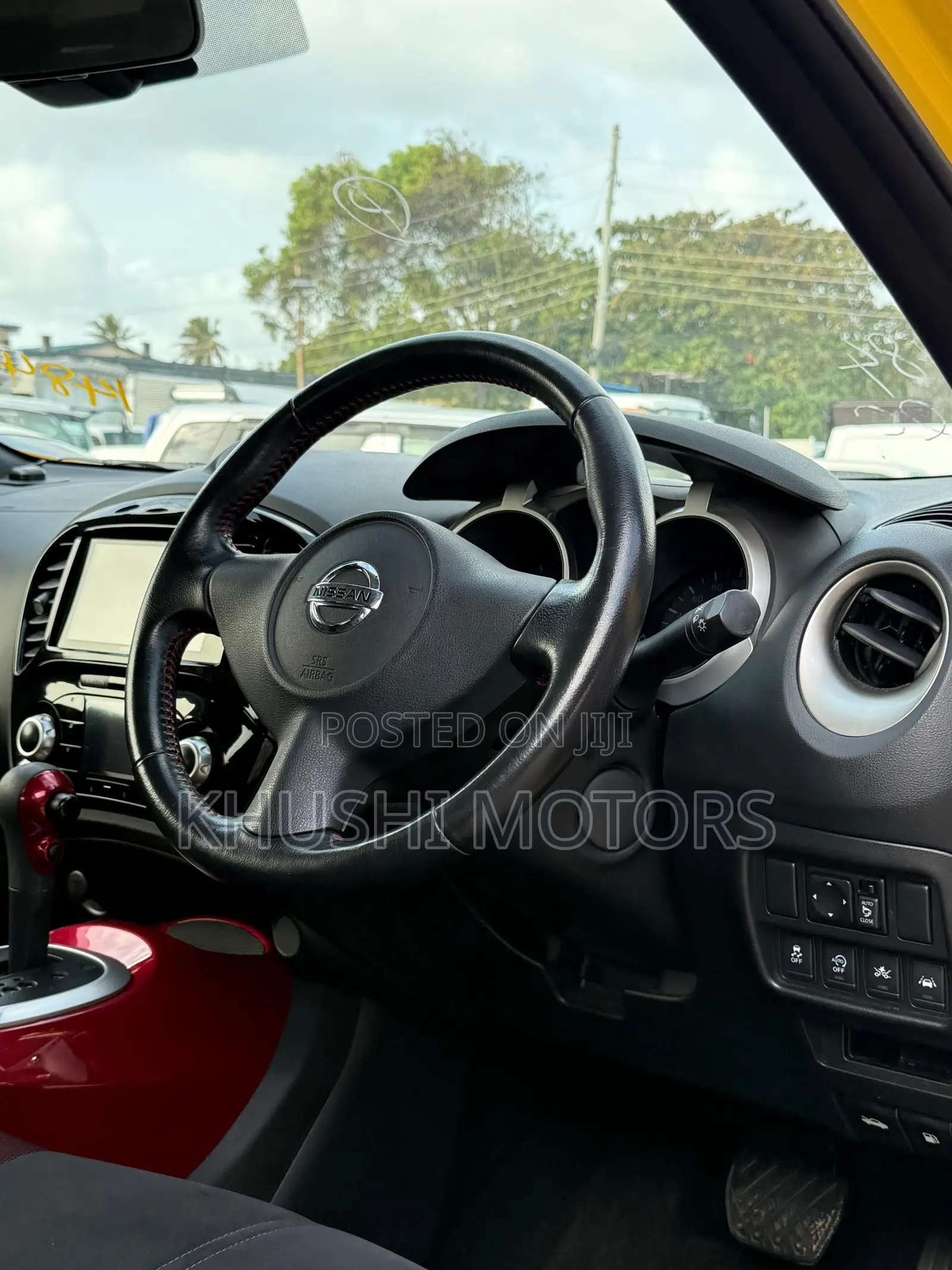 Nissan Juke 2018 Yellow