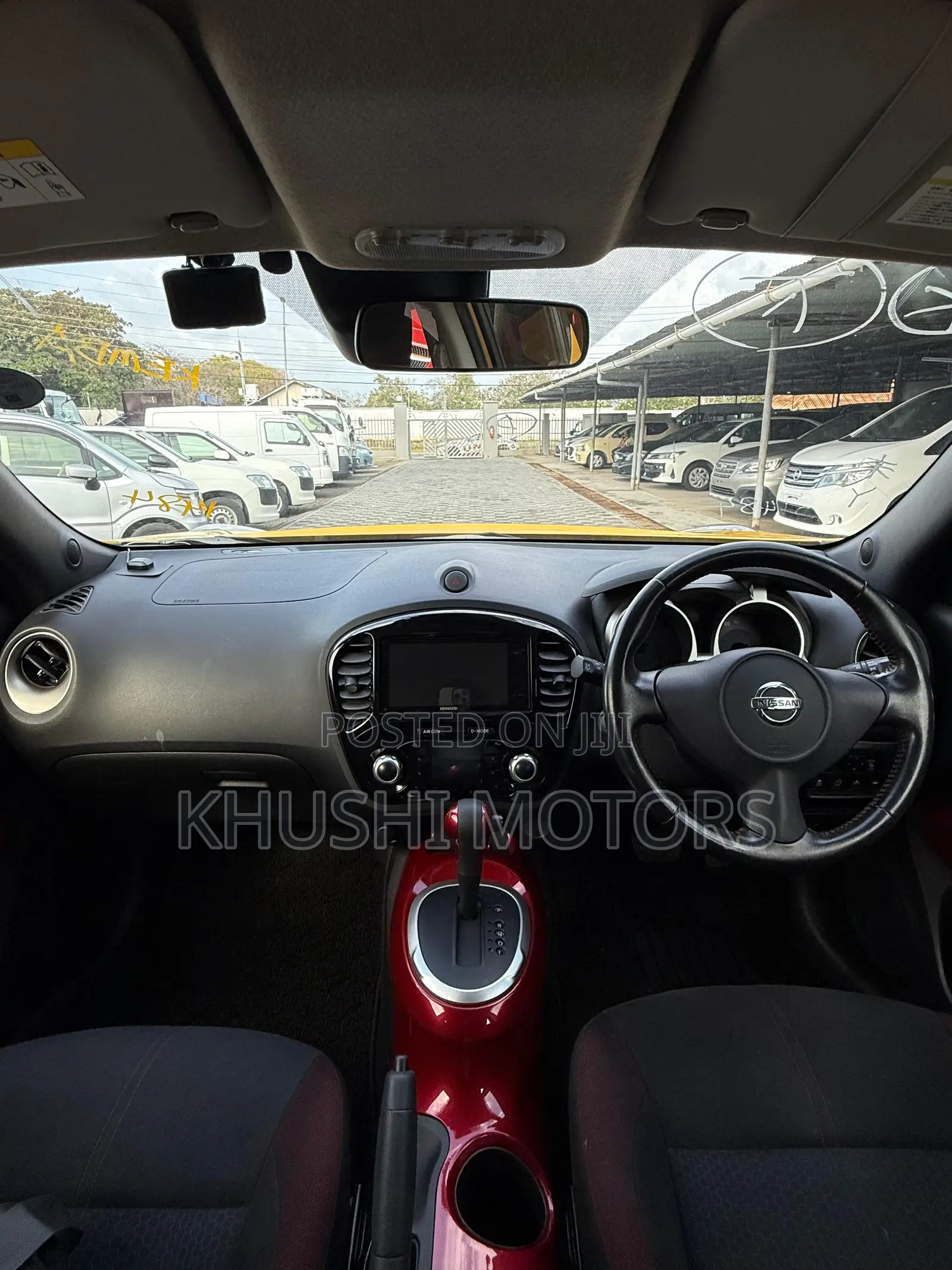 Nissan Juke 2018 Yellow