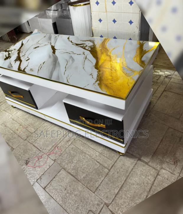 Luxury Marble Coffee Table - Executive White Design (Rare Piece!) - main view