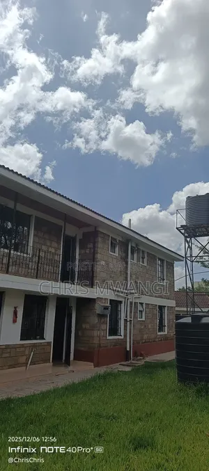 5bdrm Maisonette in Thome Estate for sale