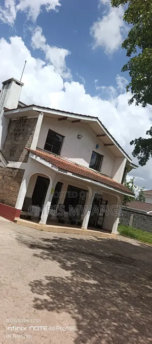 5bdrm Maisonette in Thome Estate for sale