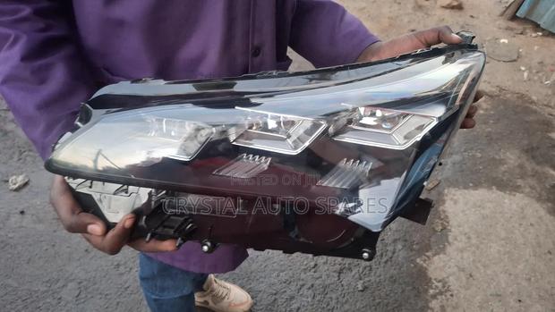 Lexus Nx200t LHS Headlight No