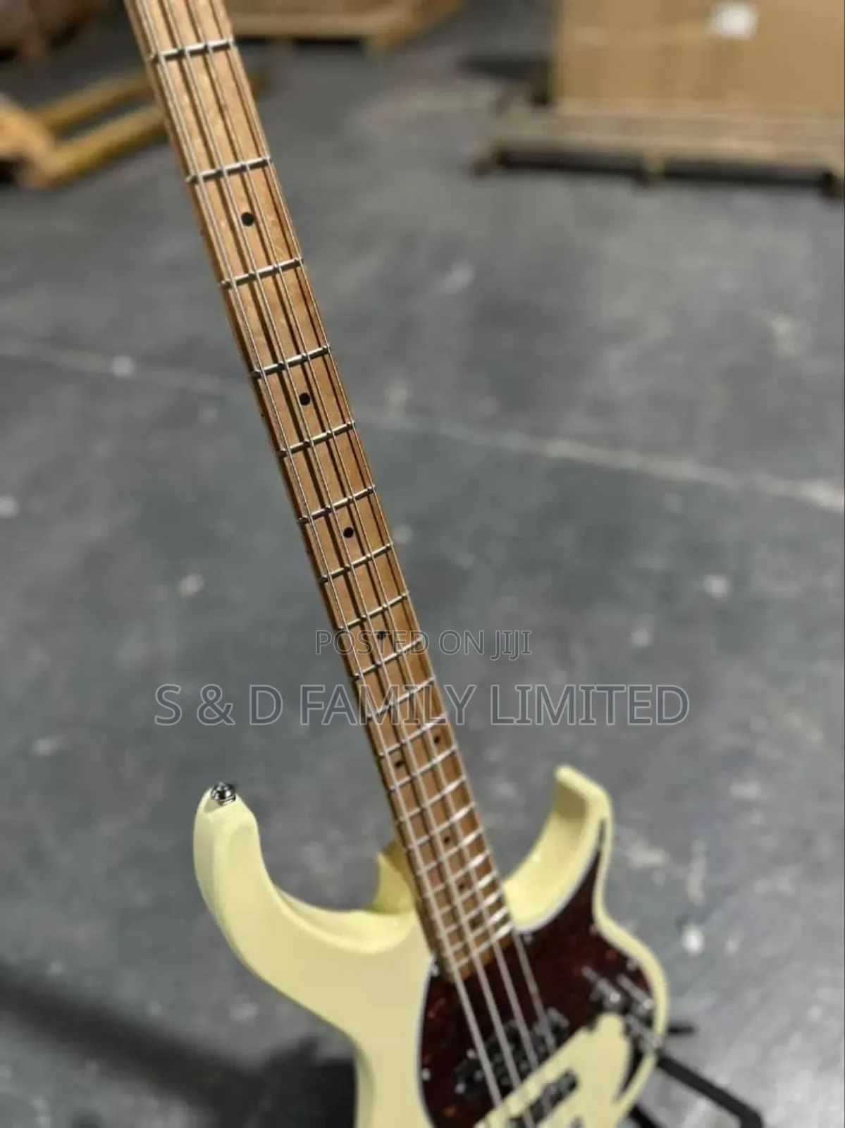 Peavey Bass Guitar 4 String Passive