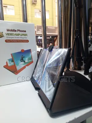 Universal Smartphone Screen Enlarger – Portable Home Cinema