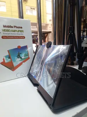 Universal Smartphone Screen Enlarger – Portable Home Cinema