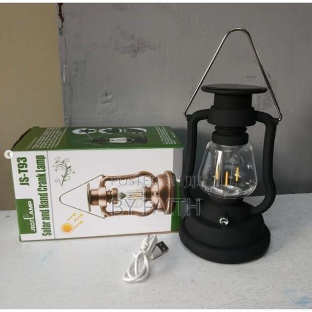 Lantern Solar and Hand Crank Lamp][][] - main view
