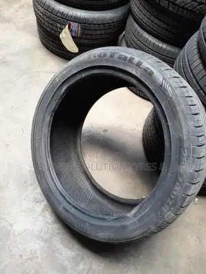 285 /40 R21 Rotalla Tyres 109y X/L