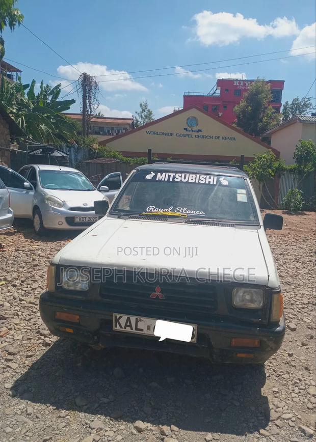 Mitsubishi L200 Pickup Truck - main view