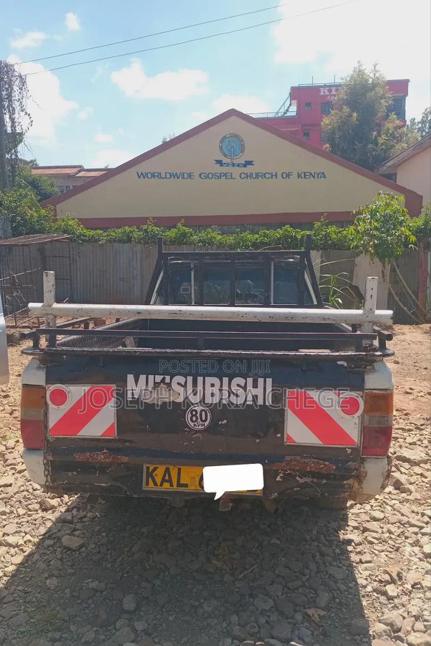 Mitsubishi L200 Pickup Truck - thumbnail 9