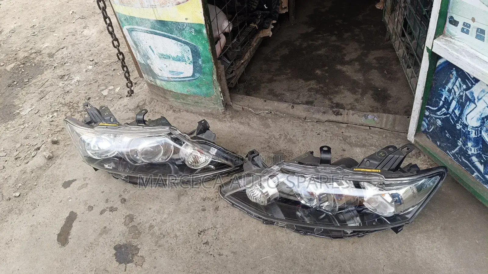 Allion 265 Headlight Xenon Original