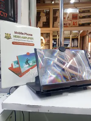 Universal Phone Screen Amplifier 3–4x – Foldable Hd Magnifier