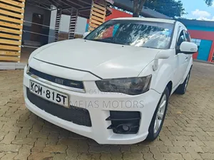 Mitsubishi Outlander 2011 White