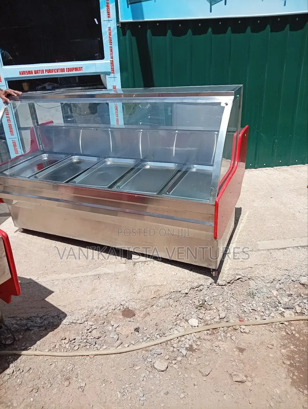 5ft Meat Chiller Display — Powerful Cooling, Crystal-Clear Glass