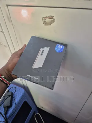 New Samsung Galaxy Z Fold6 256 GB Pink