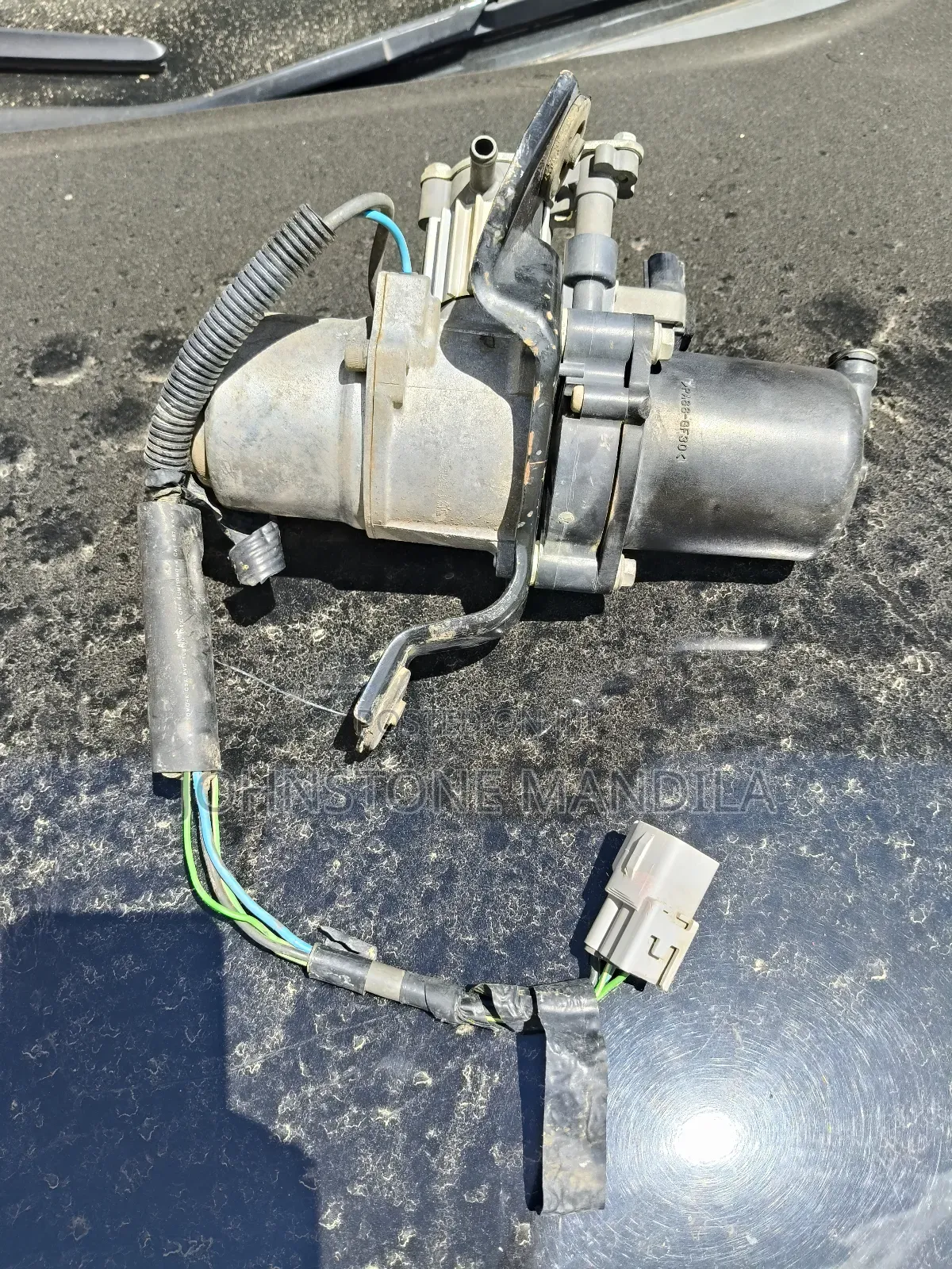 Air Suspension Compressor Pump - Lexus Rx450h