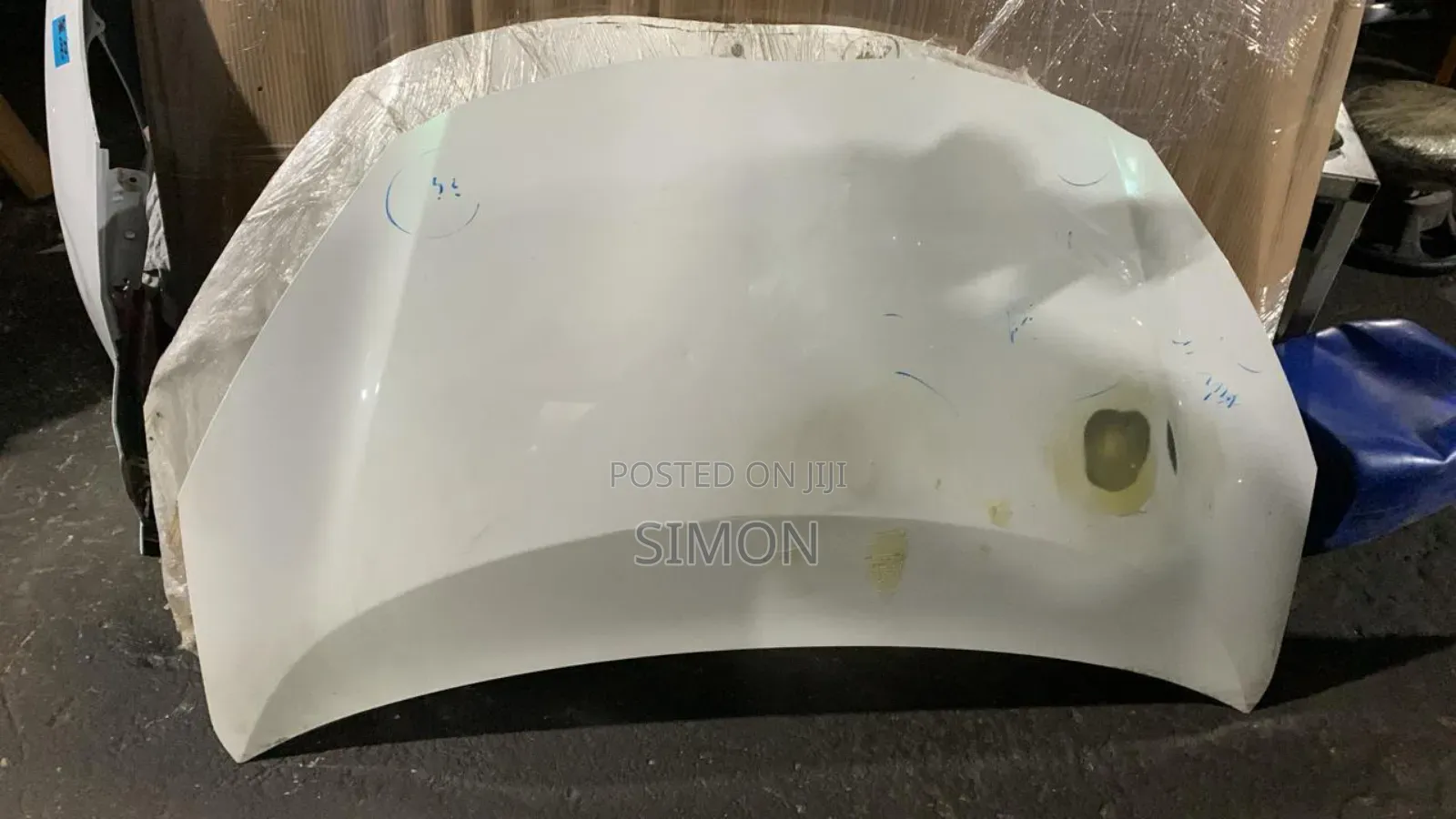 Bonnet Toyota Aqua