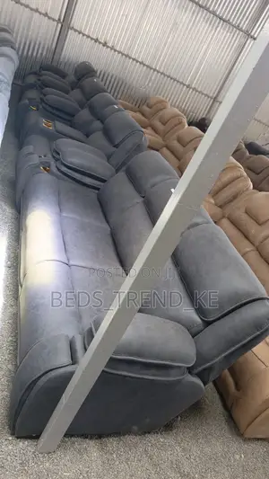 Quality Crafted 7 Seami Recliner Sofa Set 3,2,1,1