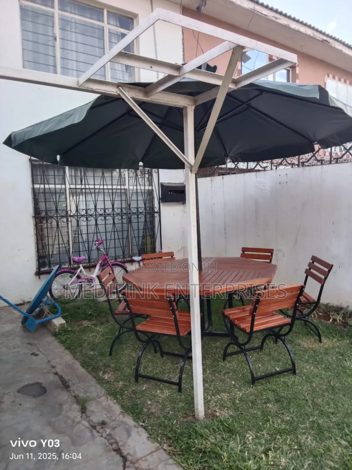 Outdoor Garden Chairs of Six Chairs