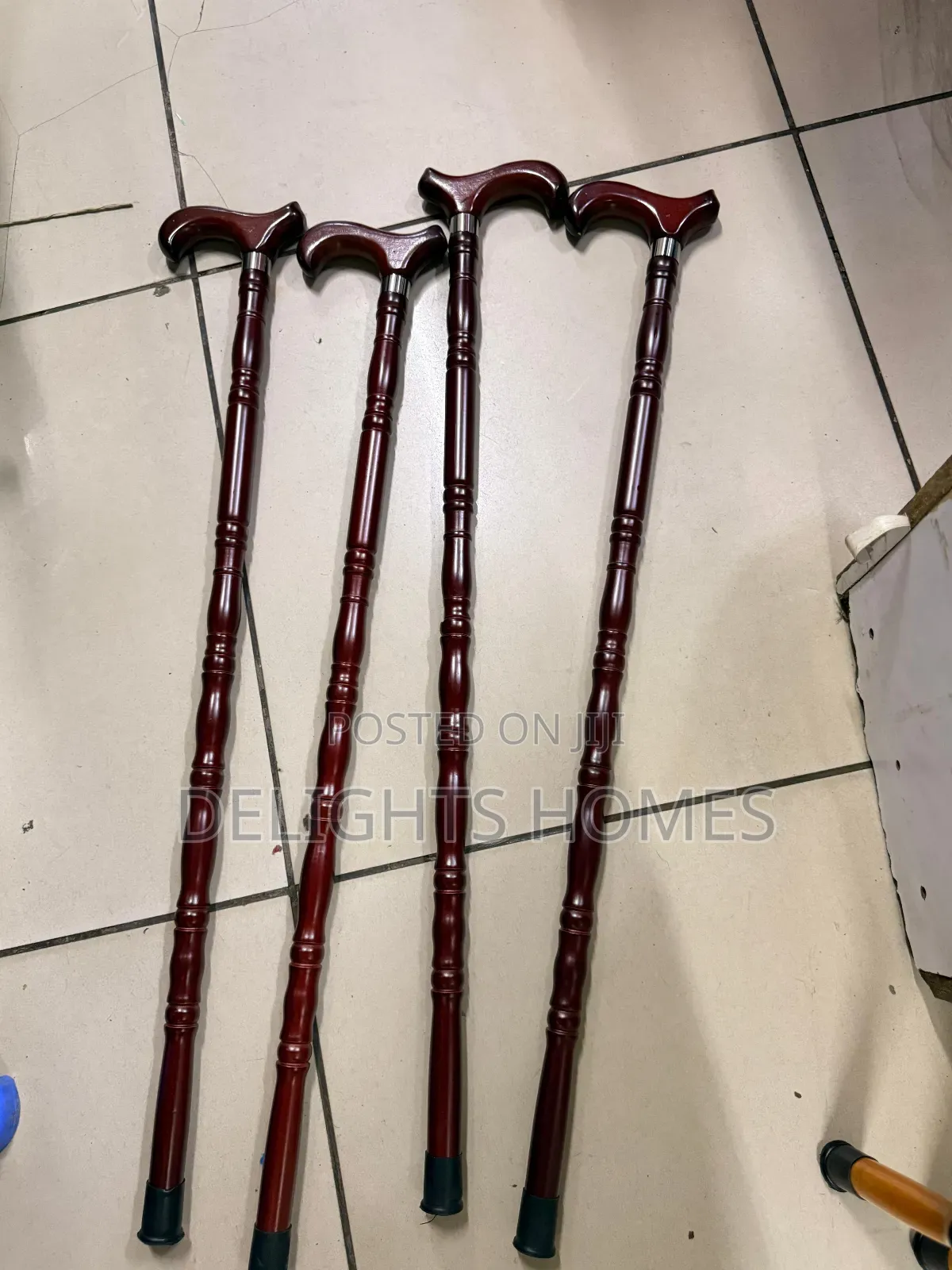 Mahogany Wooden Walking Sticks._de