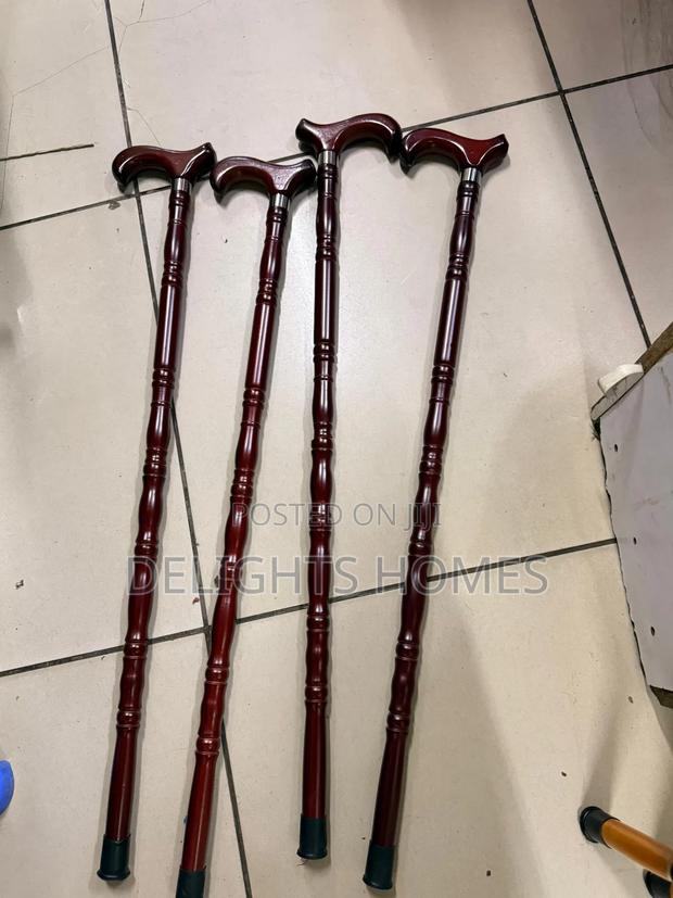 Mahogany Wooden Walking Sticks._de