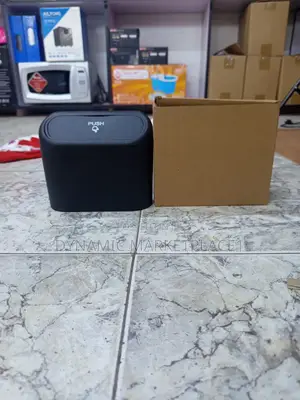 Compact Black Car Trash Bin / Mini Auto Dustbin Organizer
