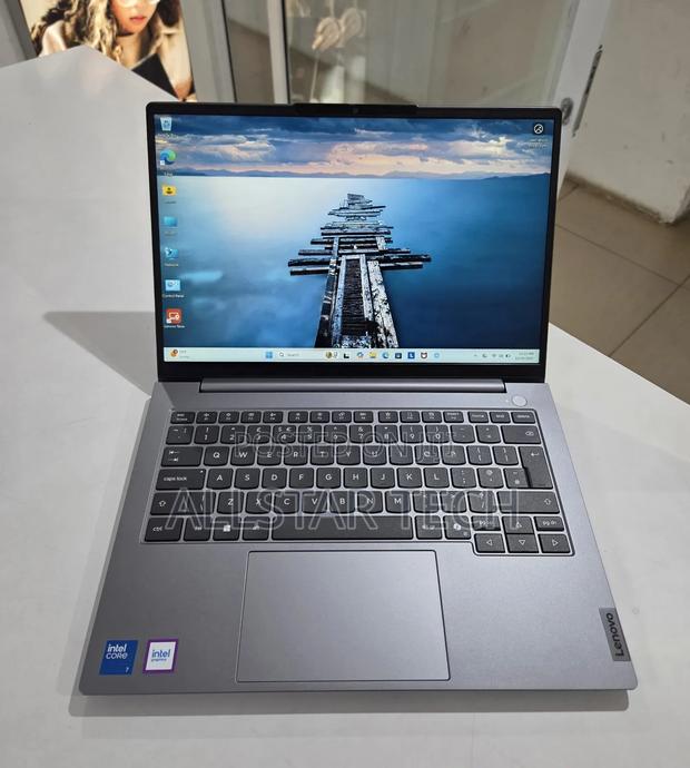 Laptop Lenovo 8GB Intel Core 7 SSD 512GB - main view