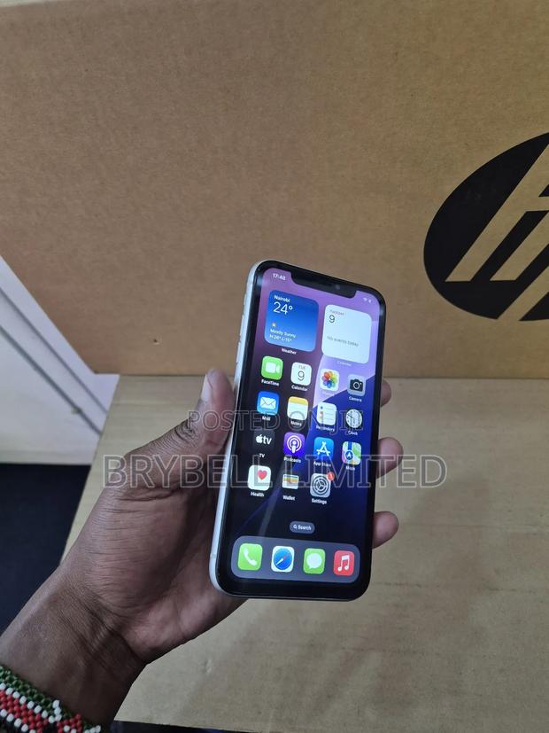 Apple iPhone 11 128 GB White - thumbnail 4