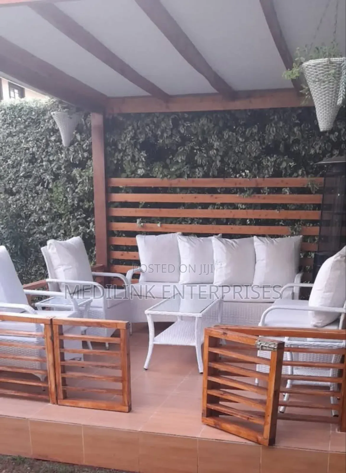 Six Seater Garden Bay Set Reed Woven (With Cushions)