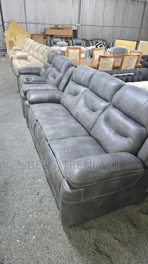 Exclusive Classy 5 Seater Semi Recliner Sofa