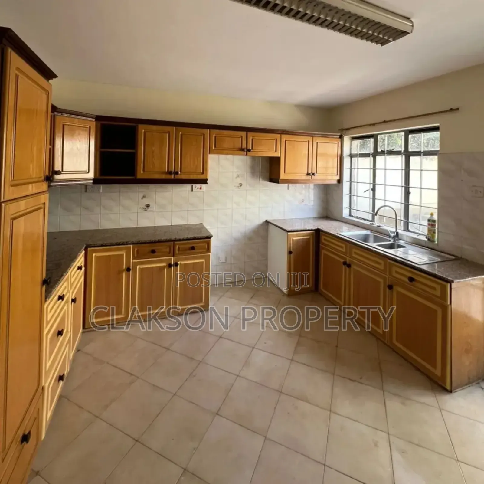 4bdrm Townhouse / Terrace in Kilimani for rent