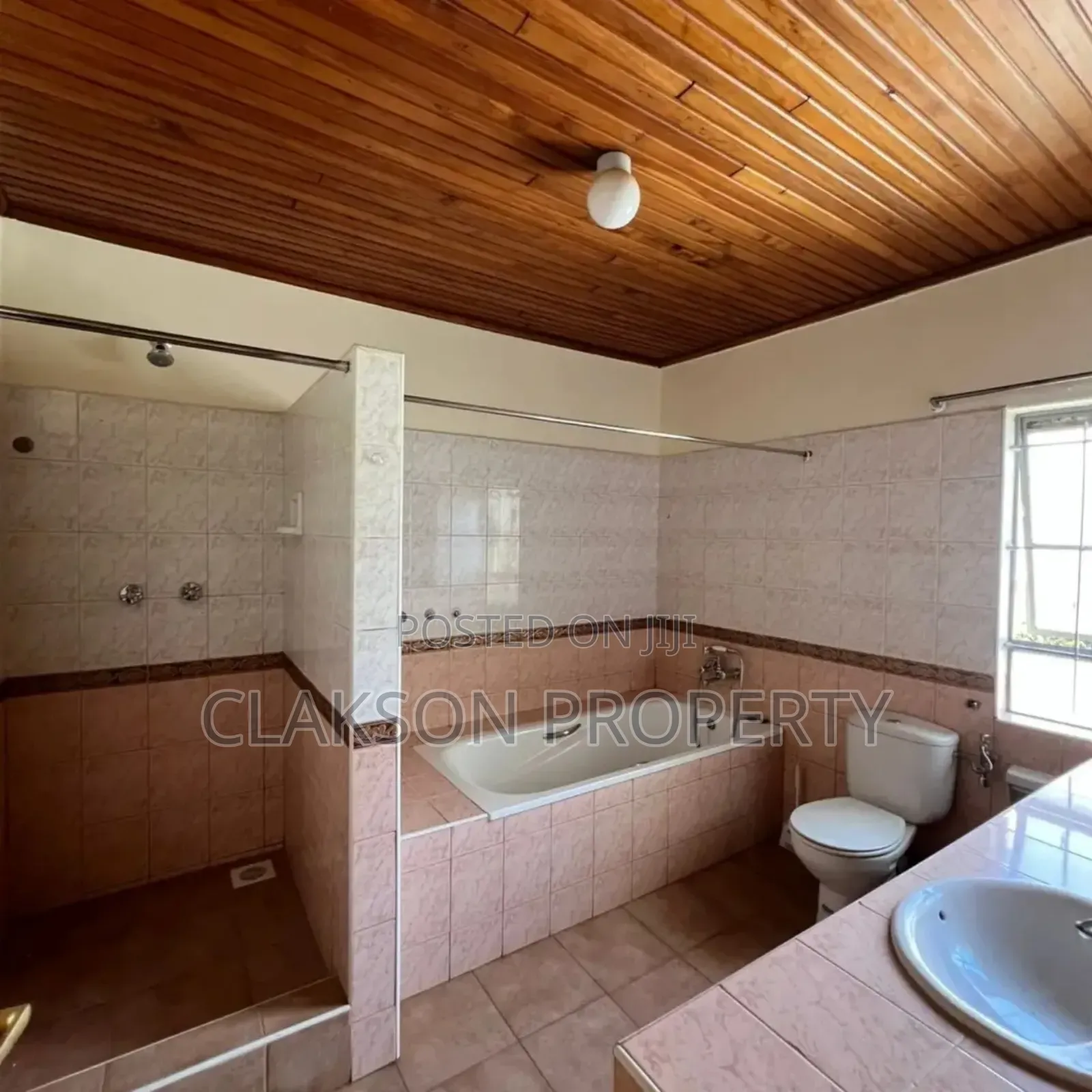 4bdrm Townhouse / Terrace in Kilimani for rent