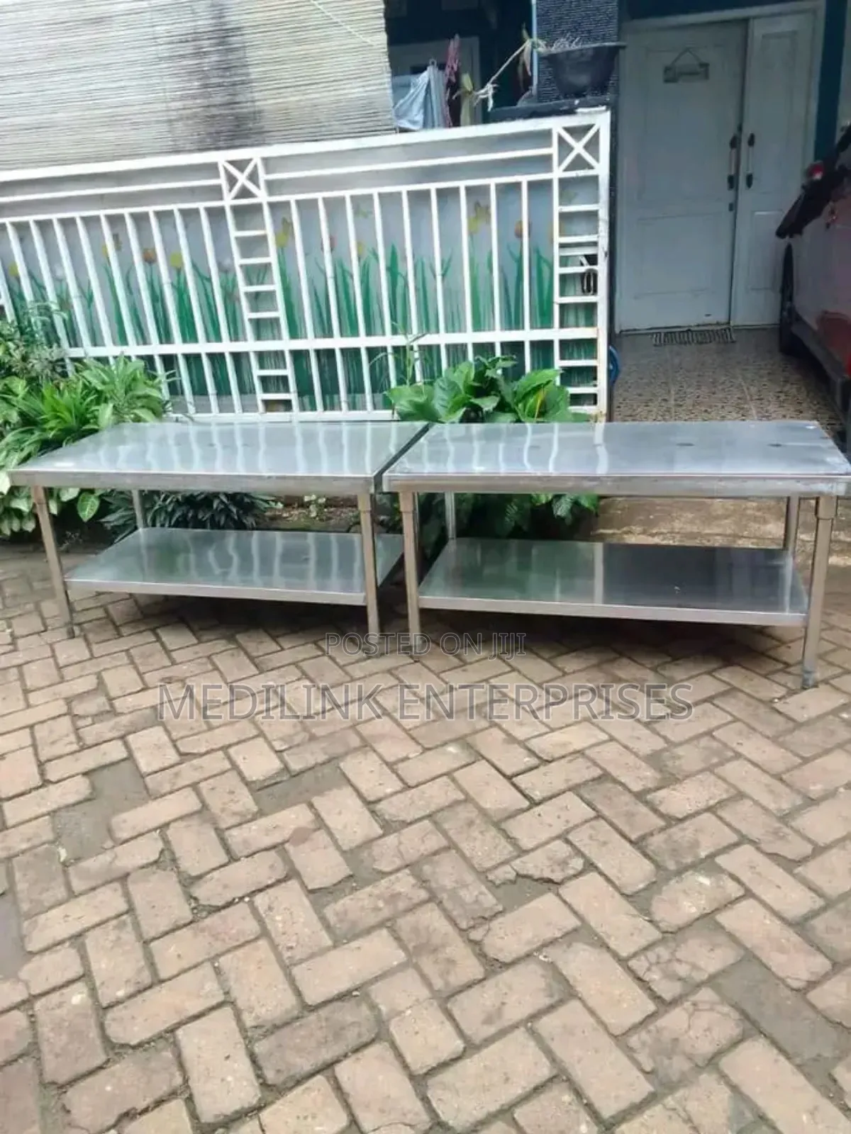 Stainless Kitchen Worktables 4*2ft