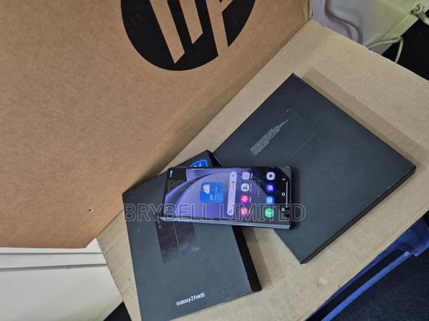 Samsung Galaxy Z Fold 5 512 GB Black - thumbnail 3