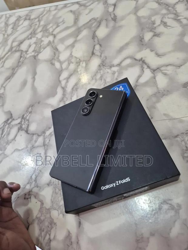 Samsung Galaxy Z Fold 5 512 GB Black - main view