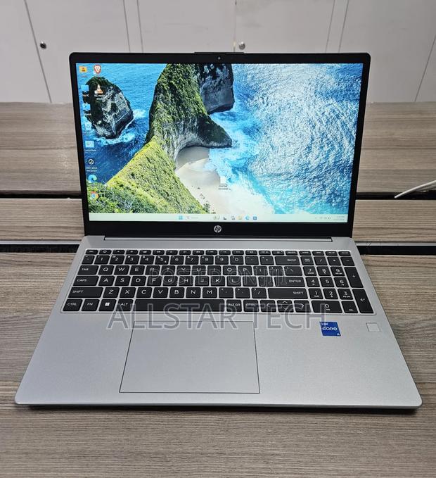 Laptop HP 250 G10 8GB Intel Core I5 SSD 256GB - main view