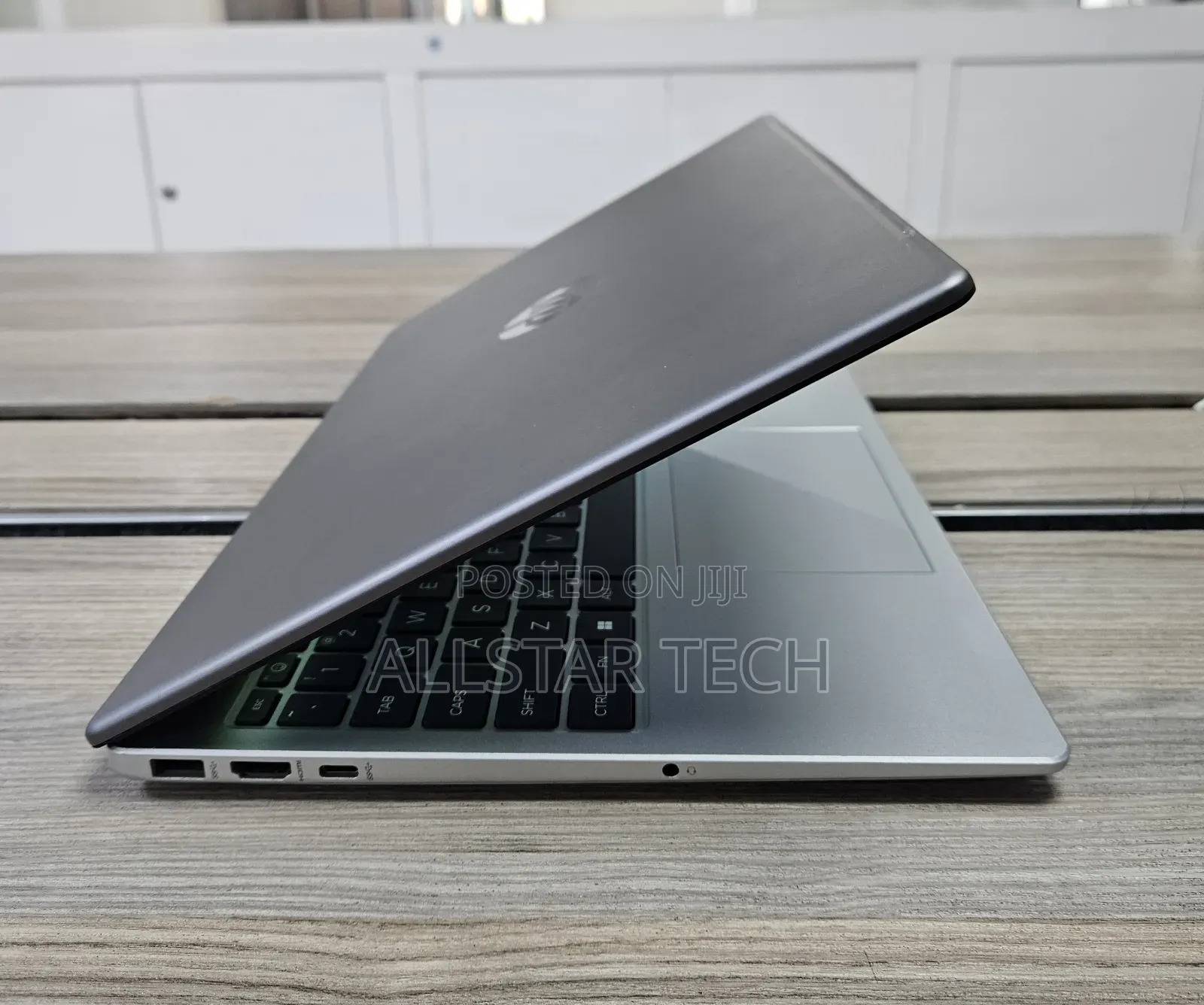 Laptop HP 250 G10 8GB Intel Core I5 SSD 256GB