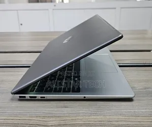 Laptop HP 250 G10 8GB Intel Core I5 SSD 256GB