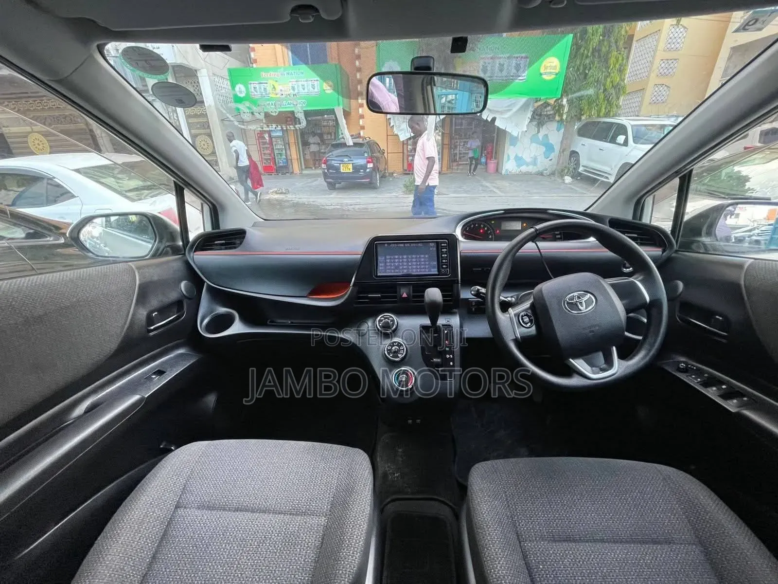 Toyota Sienta 1.5 FWD 2020 White