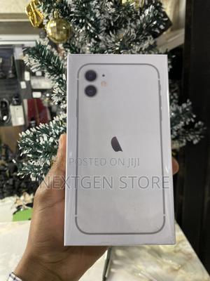 New Apple iPhone 11 128 GB White - main view