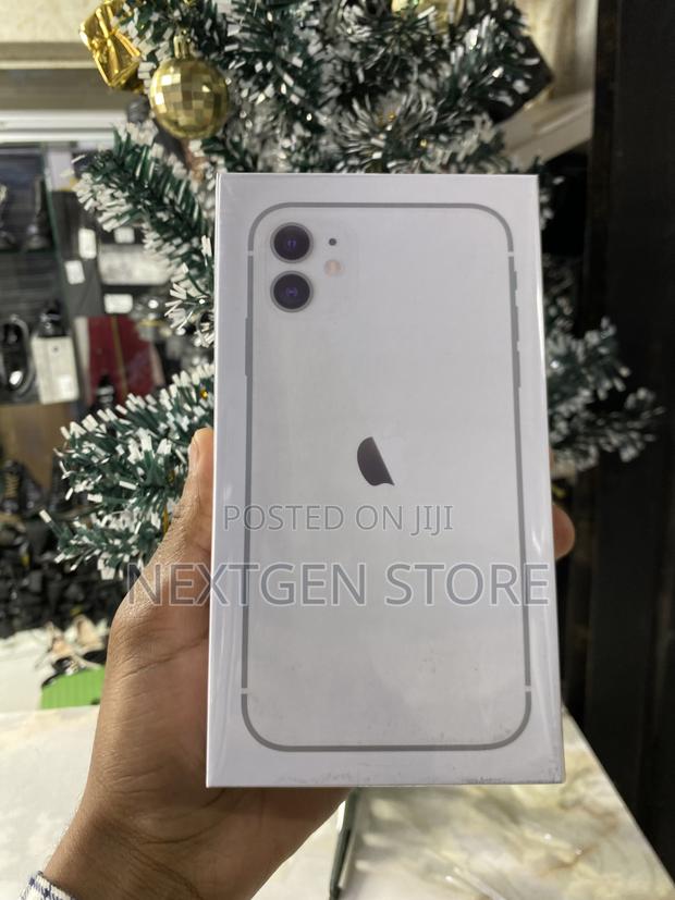 New Apple iPhone 11 128 GB White